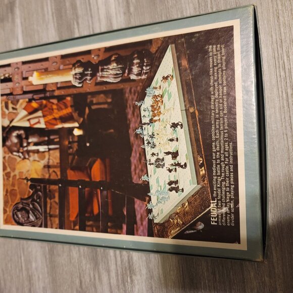 Feudal The Game of Siege and Conquest Vintage Board Game - Picture 2 of 3